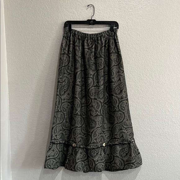 Vintage Women’s Maxi Black Gray Paisley Skirt Button accent Cottage Core Sz L - Picture 1 of 9